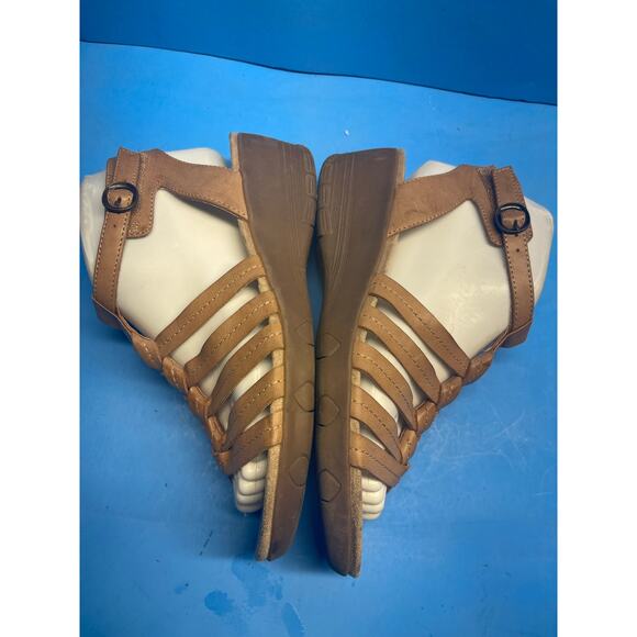 YUU Memory Foam Hilly Tan Ankle Strappy Wedge Sandals Women's Size 8 M - Picture 10 of 13